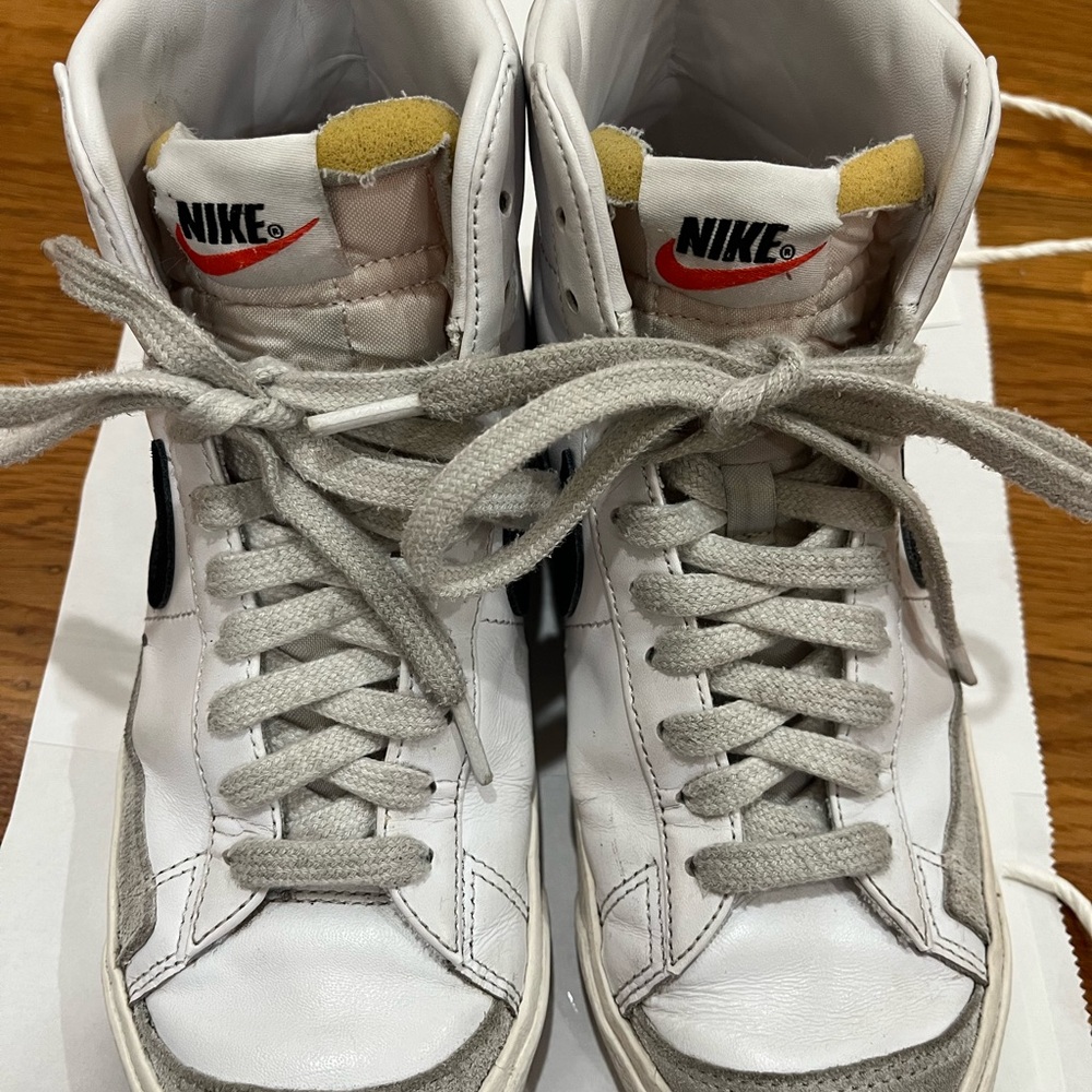 Nike Blazer Mid ‘77 - Picture 2 of 7
